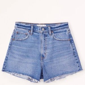 NWT** Abercrombie&Fitch High Rise 90s Cutoff Short